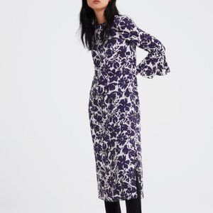 Beautiful EUC Zara Blue and White Floral Midi Dress